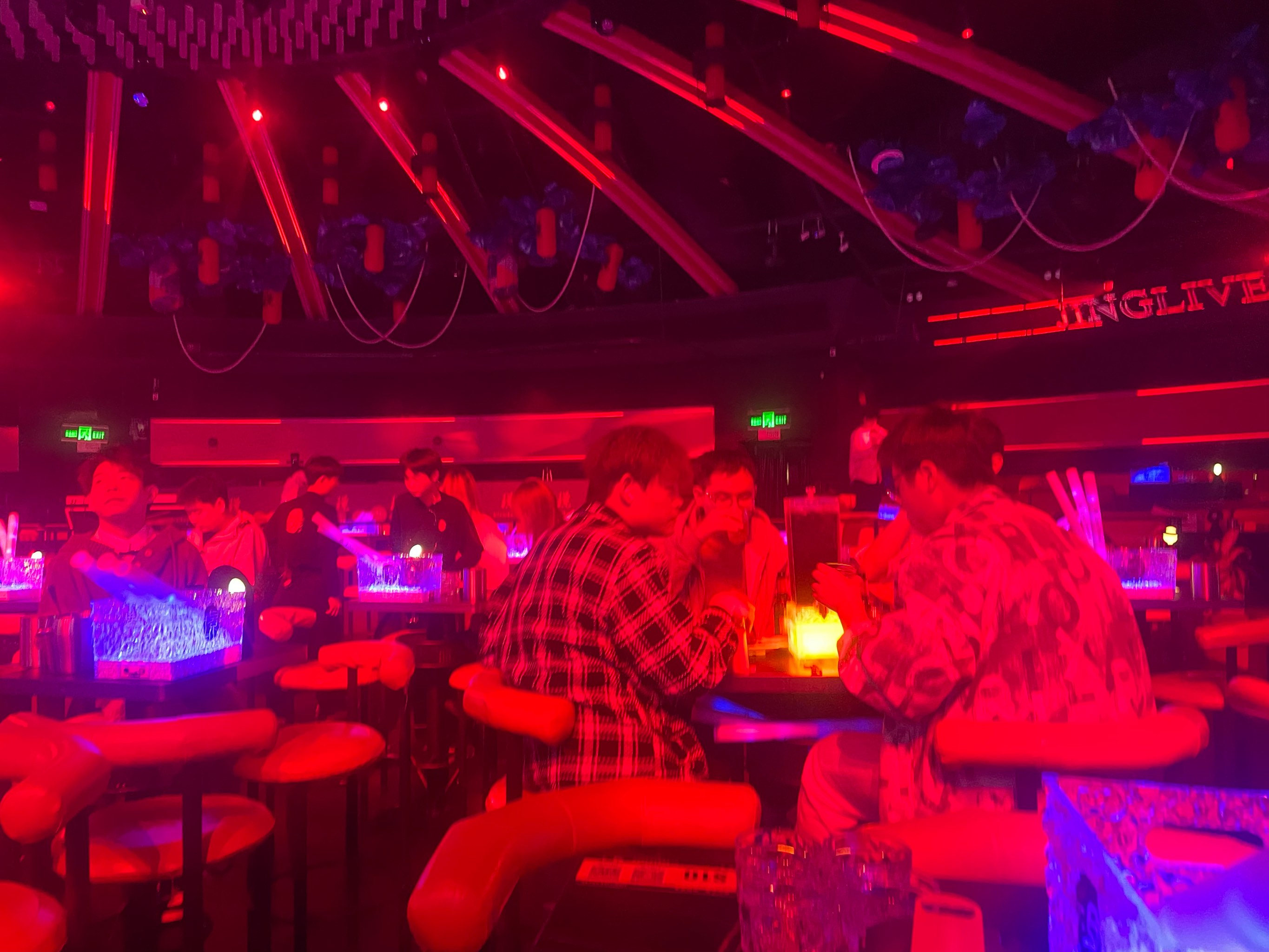 郑州商务ktv推荐低端场商务ktv选择-巩义市ktv预定